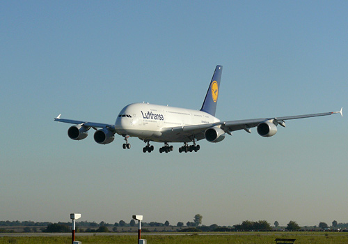 Lufthansa - Airbus A380 poprvé v Praze