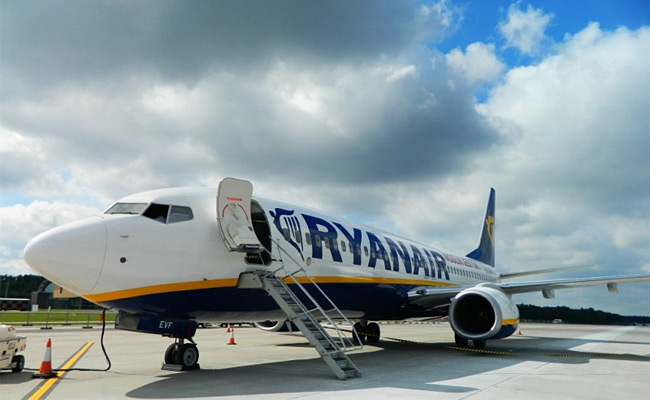 Ryanair - Boeing 737-800 - Modlin