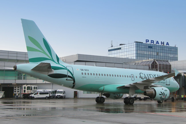 Cyprus Airways - Airbus A319 na letišti v Praze