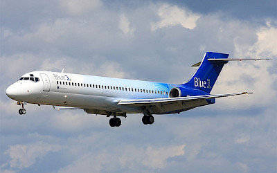 Blue1 - Boeing 717 (foto: Alan Lebeda/Wikimedia Commons - GFDL 1.2)